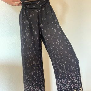 Wide-leg High-Waisted Floral Pants